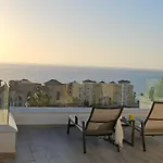 Luxury Townhouse With Stunning Sea & Mountain Views Villa