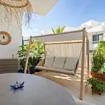 Villa Luxury Townhouse With Stunning Sea & Mountain Views