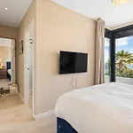 Villa Luxury Townhouse With Stunning Sea & Mountain Views *