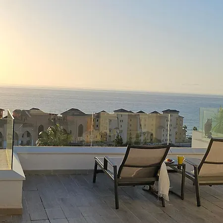 Luxury Townhouse With Stunning Sea & Mountain Views Vila