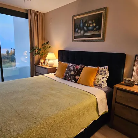 Vila Luxury Townhouse With Stunning Sea & Mountain Views *