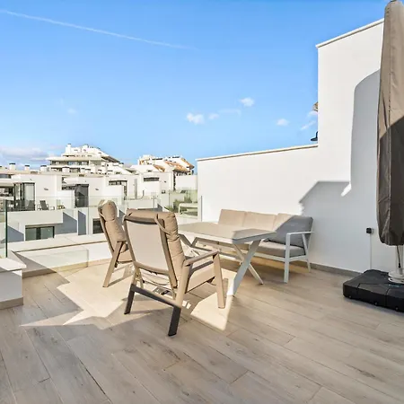 Vila Luxury Townhouse With Stunning Sea & Mountain Views *